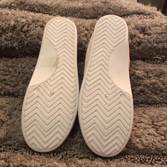 Brand New XL Pink Tie Dye Canvas Sneaker - Picture 2 of 3